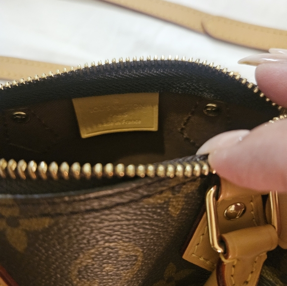 Louis Vuitton Speedy Nano - Picture 11 of 16